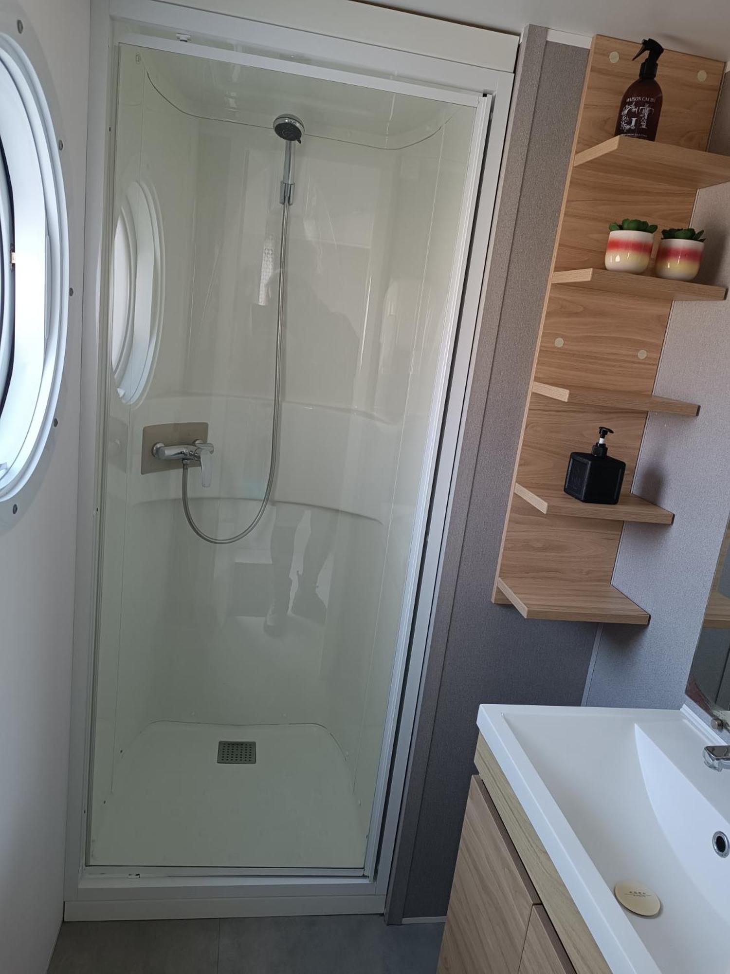 Bj Chalets - Robbengat 85 - Gezellige Chalet Op Vakantiepark Lauwersoog! Vroege Incheck! Met Airco! ภายนอก รูปภาพ